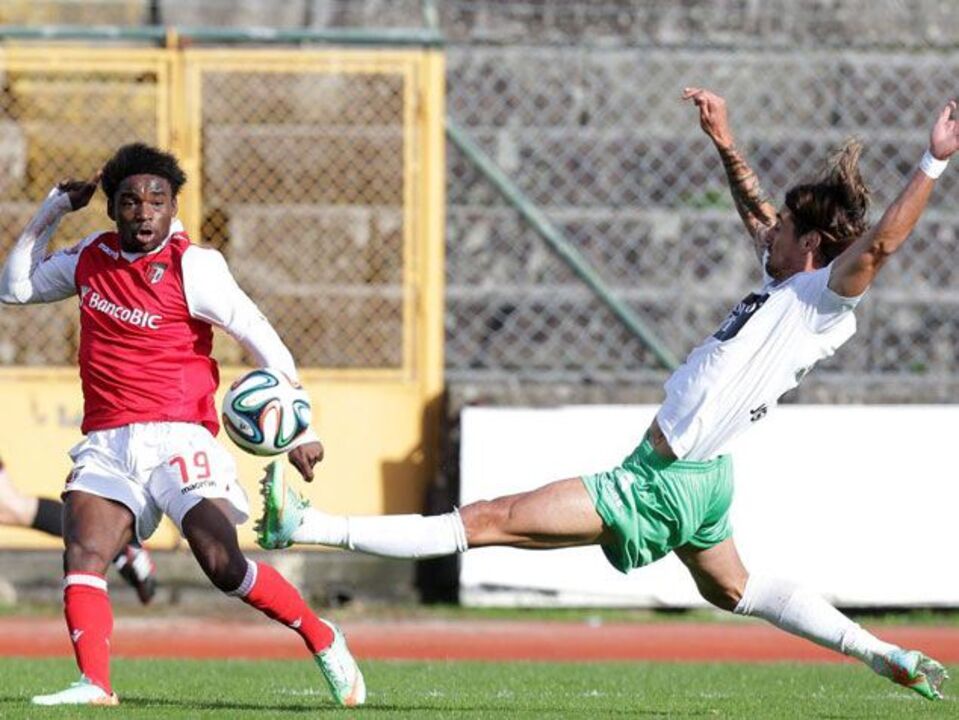 Sp. Braga B-Farense, 3-0: Só rendeu a segunda parte