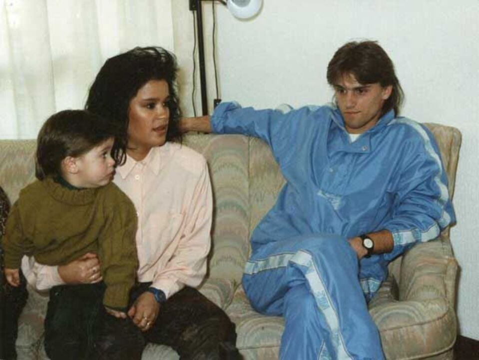 Jovens à procura de honrar nome nobre da família