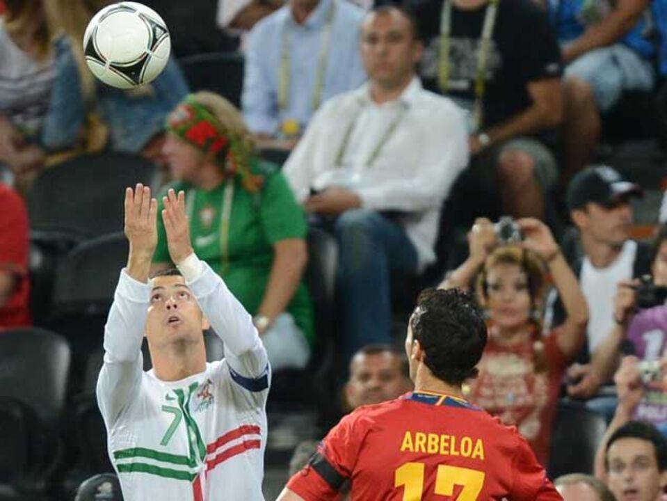 Euro'2016: Ronaldo ruma a França nas pisadas de Chalana