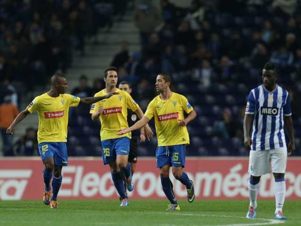 Canarinhos continuam na senda dos recordes