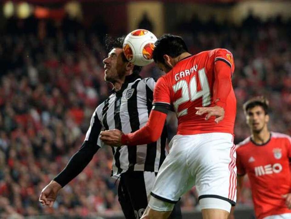 Garay confirma permanência