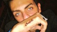 Fã tatua nome de Charlotte Caniggia