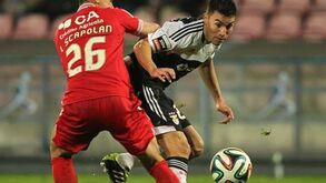 Estacionaram à esquerda