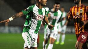 Goleador marca logo no primeiro minuto