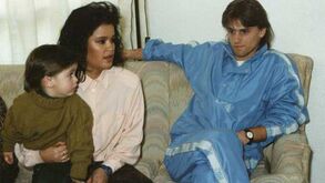 Jovens à procura de honrar nome nobre da família