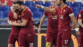 Roma vence e mantém distância para a Juventus