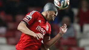 Jardel levou 18 pontos na testa e no nariz