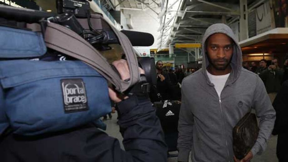 Shikabala seguro por quatro segundos