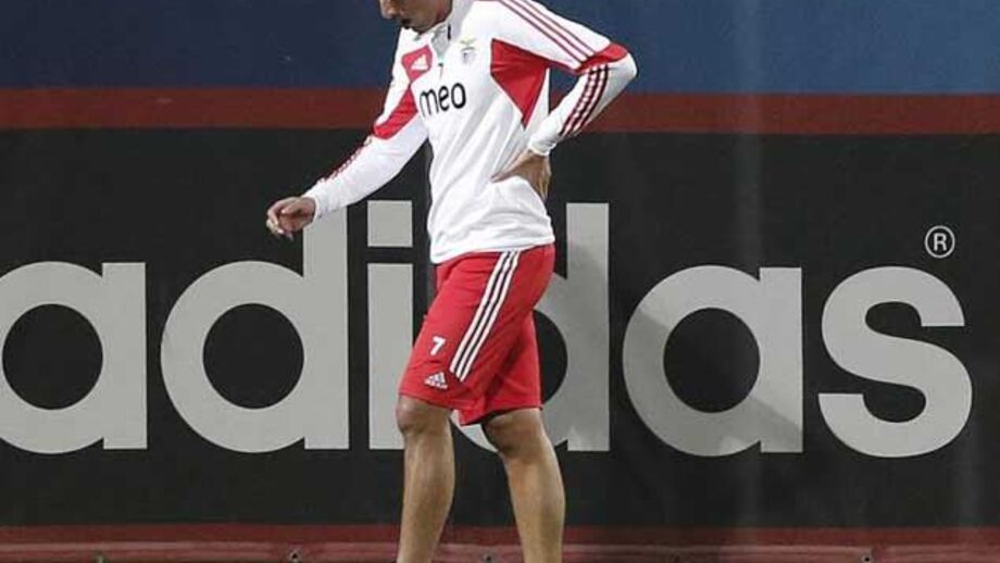 Cardozo regressa aos "habituais" da lista