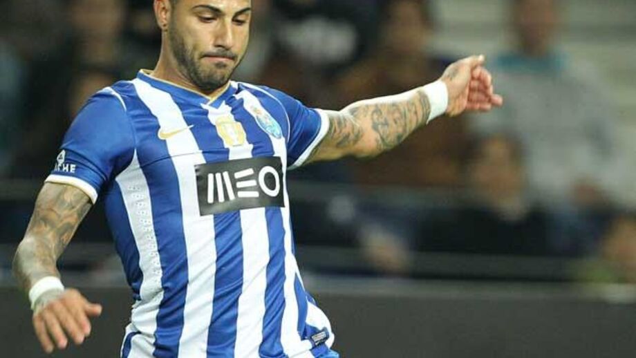 Quaresma inscrito e Otamendi de fora