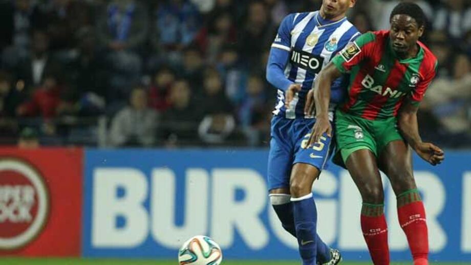 Atraso foi justificado com lesão de Fernando