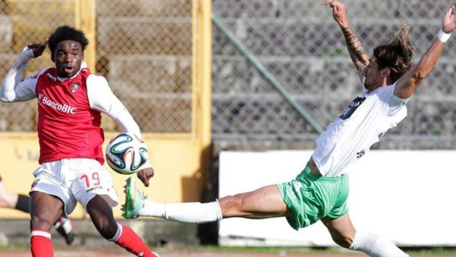 Sp. Braga B-Farense, 3-0: Só rendeu a segunda parte