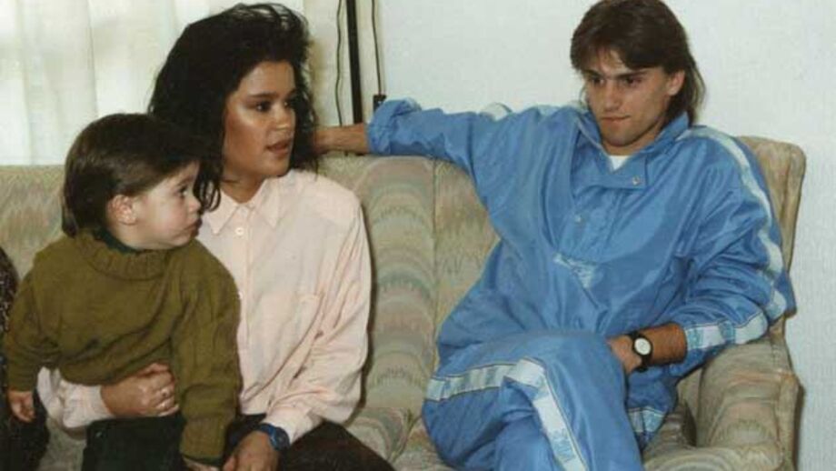 Jovens à procura de honrar nome nobre da família