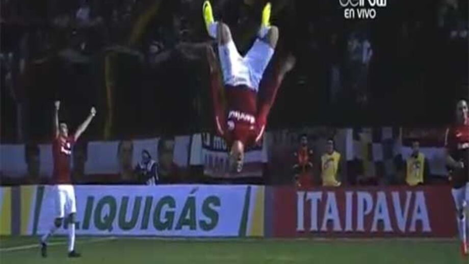 Lesionou-se a festejar um golo e não joga há sete meses