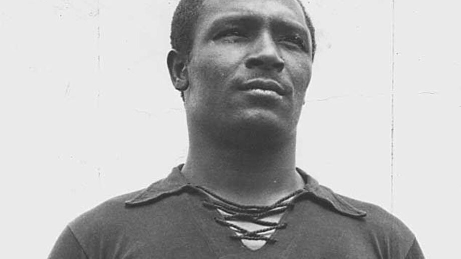 Funeral de Coluna para o cemitério da Lhanguene