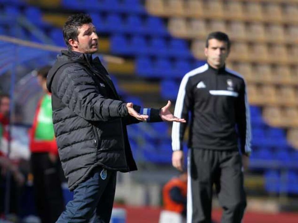 Folha e José Tavares na equipa técnica de Luís Castro