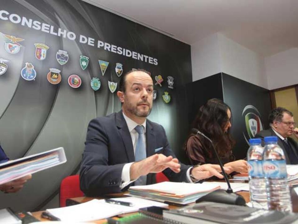 Clubes convocam AG para destituir Mário Figueiredo