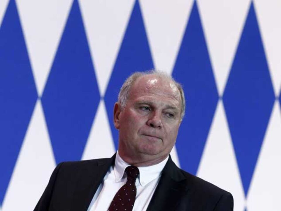 Polémicas de Hoeness já tiveram prostituição no meio