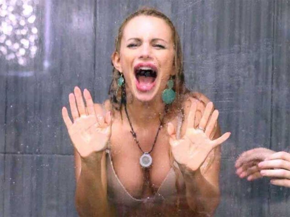 Veronica Graf envolve Balotelli em orgia explosiva