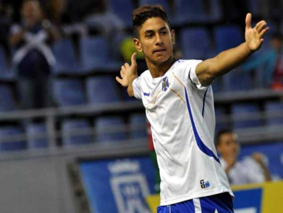 Ayoze Pérez mais próximo