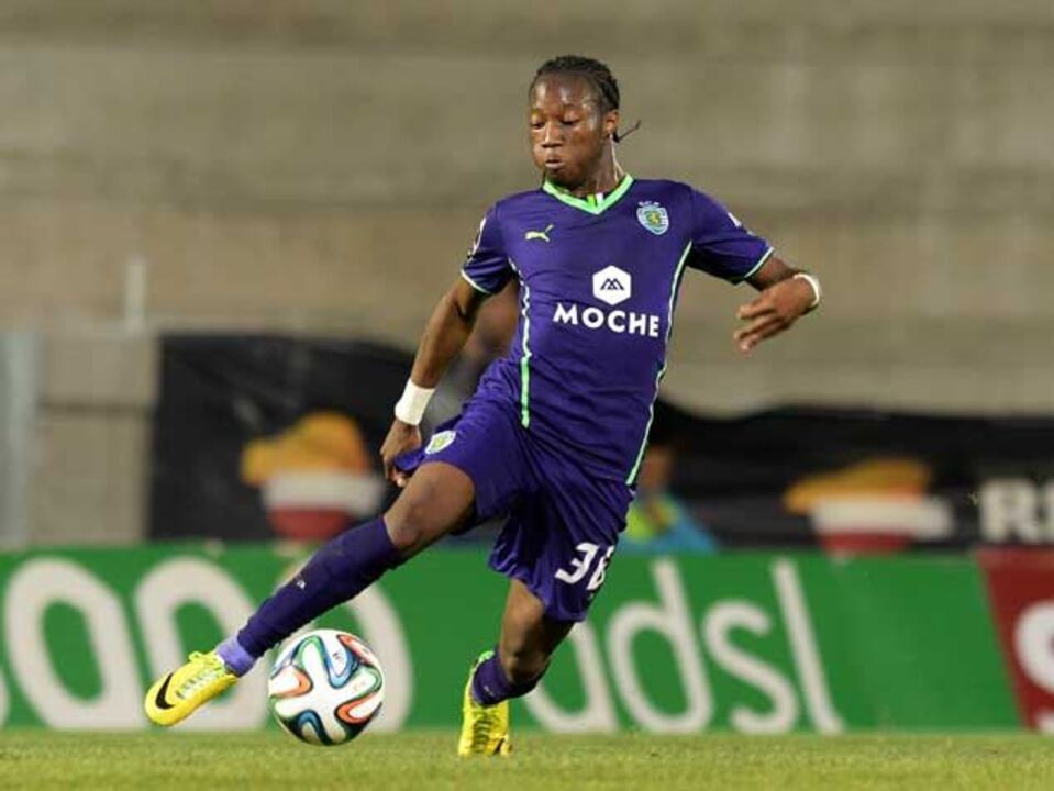 Leão reinventa-se com Carlos Mané a 10