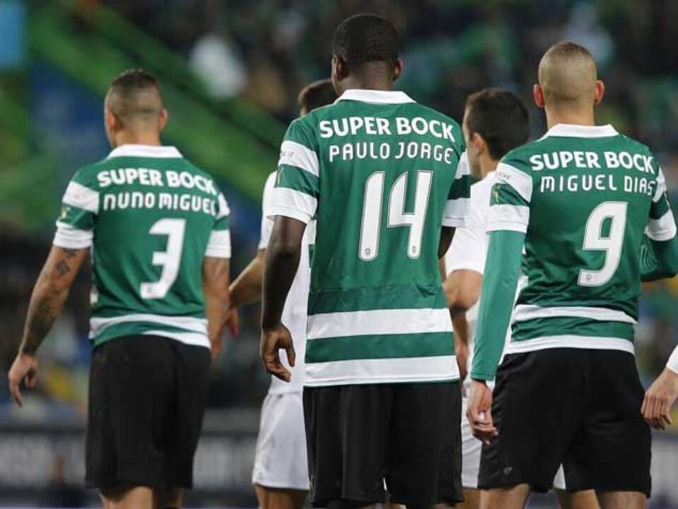 Homenagem aos sócios com "novos" nomes nas camisolas