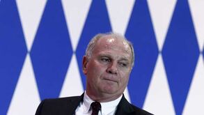 Polémicas de Hoeness tão grandes com a dívida