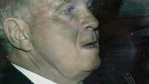 Hoeness não recorre e demite-se da presidência do Bayern