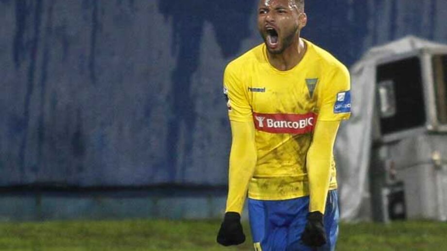 Um bis na maior goleada do Estoril