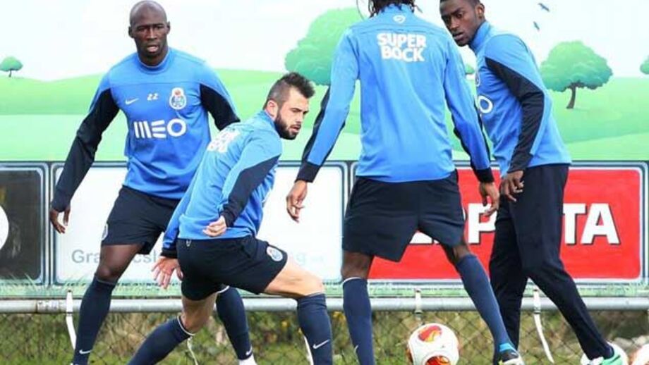 Mangala e Jackson de regresso aos treinos