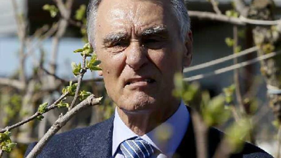 Cavaco Silva recebido com apupos e apitos em Silves