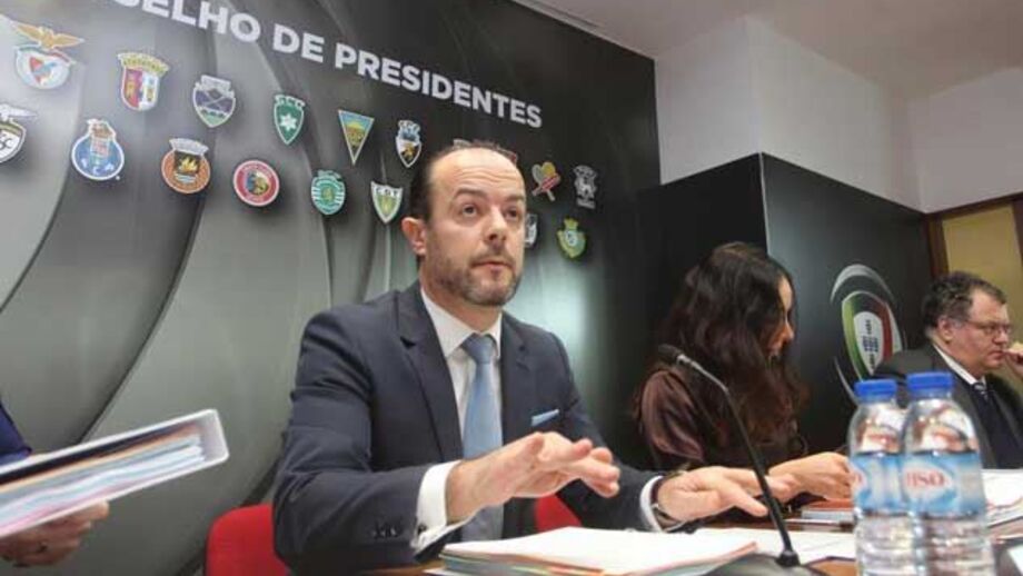 Clubes convocam AG para destituir Mário Figueiredo