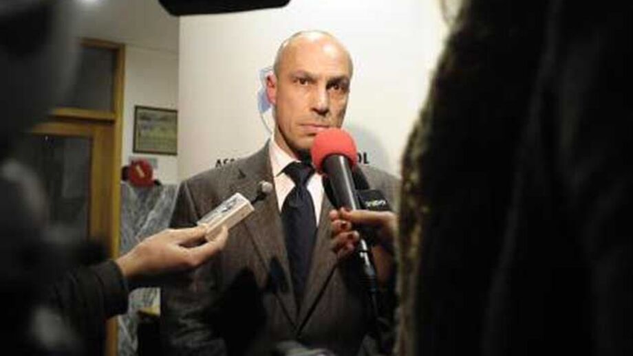 Paulo Paraty critica timing de divulgação do nome de Olegário