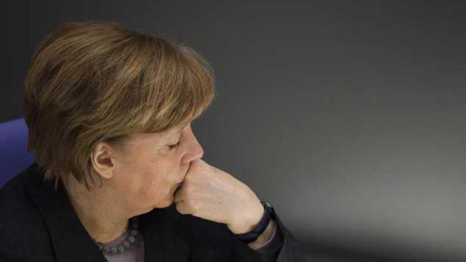 Angela Merkel respeita decisão de Uli Hoeness