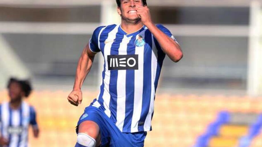 FC Porto B-Ac. Viseu, 3-2: Dragões mantêm a liderança