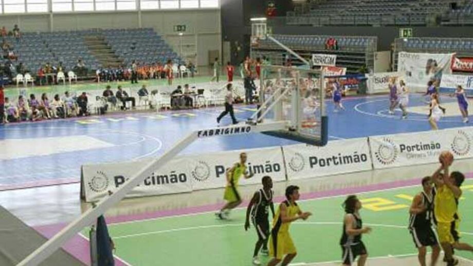 Repensar a formação deve ser tarefa prioritária