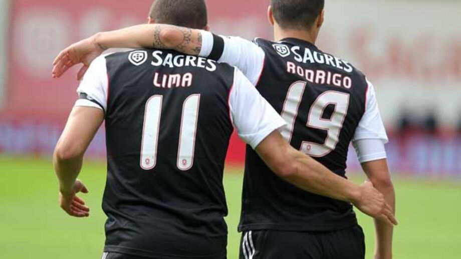 A três vitórias de garantir o 33.º título