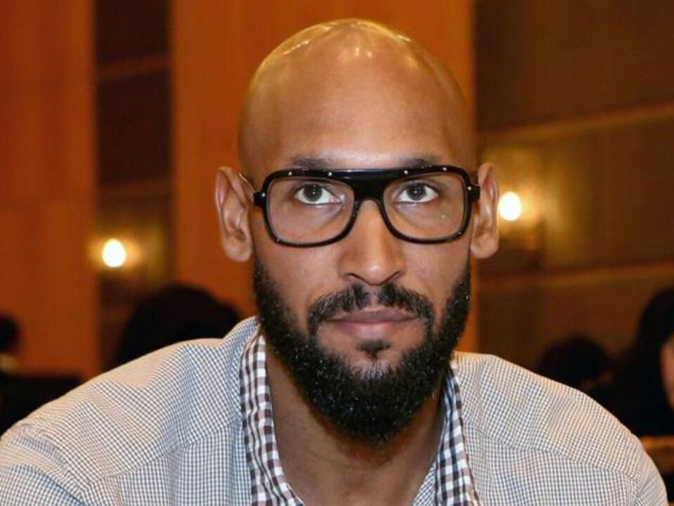 Anelka nega pré-acordo com Atlético Mineiro