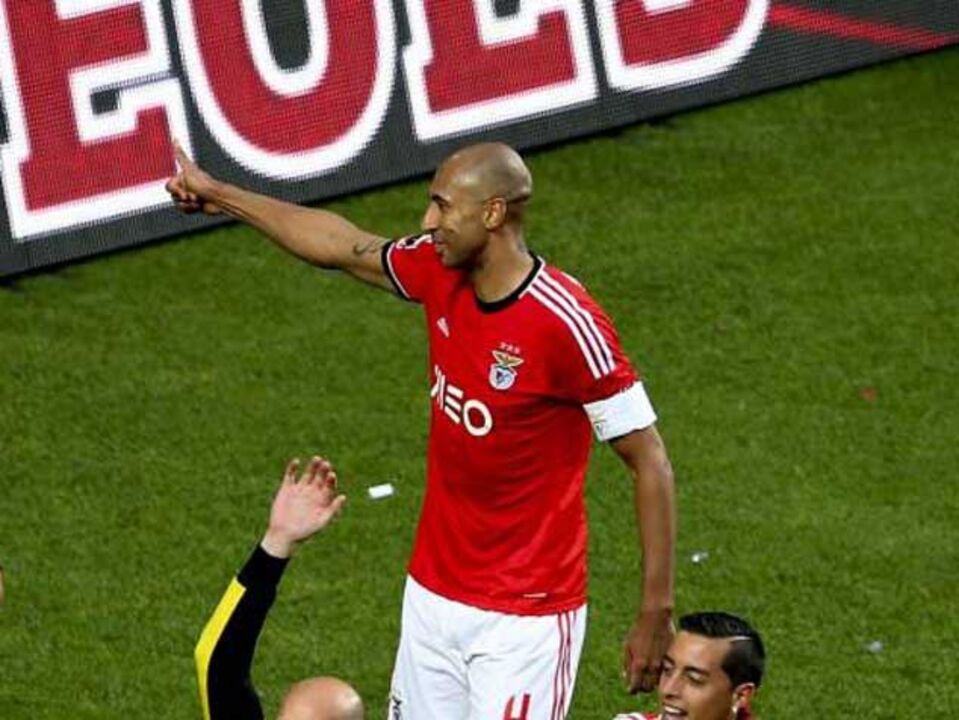 Luisão é o único "tricampeão"