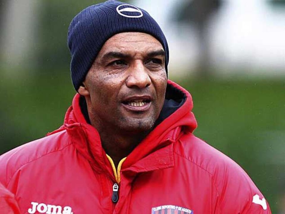 Angola: 1.º de Agosto despede Daúto Faquirá