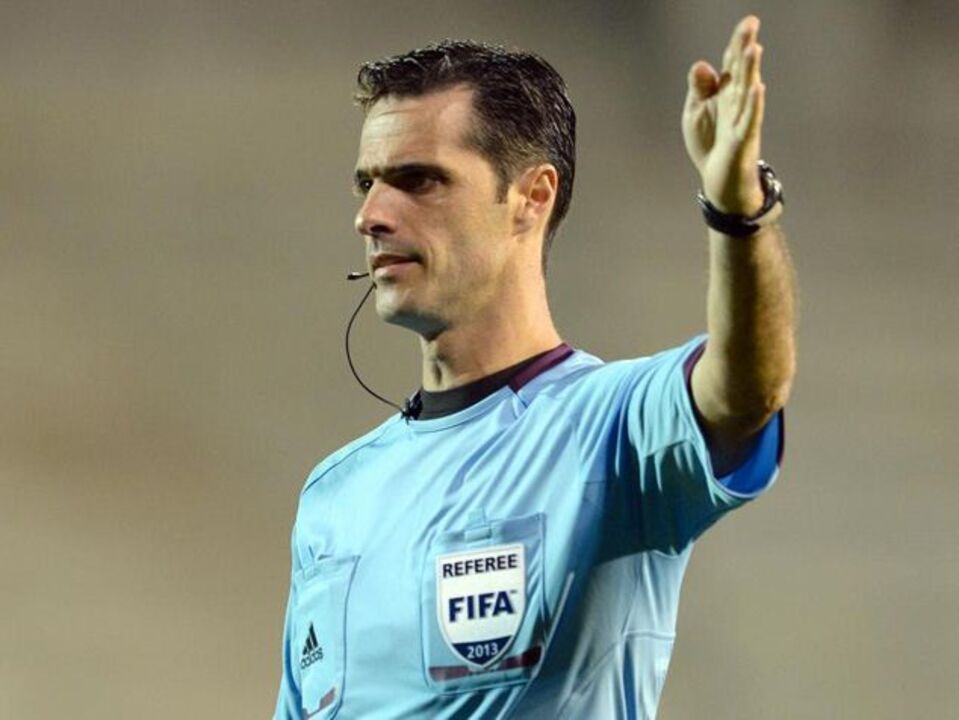 Xistra entrega bola do título a instituição da Covilhã