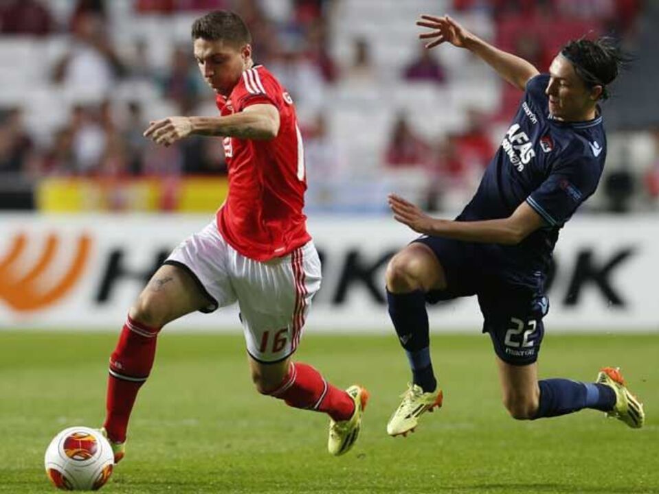 Siqueira regressa à lateral esquerda