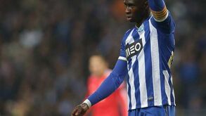 Recuperar os M&M's para proteger Reyes