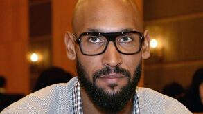 Anelka nega pré-acordo com Atlético Mineiro