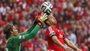 Lima derrubou o muro