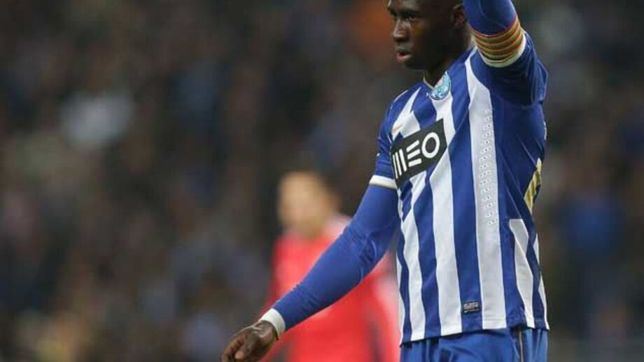 Recuperar os M&M's para proteger Reyes