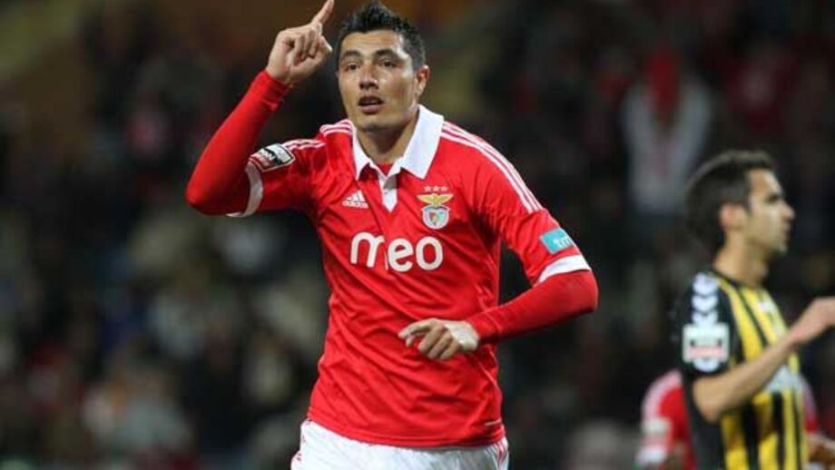 Cardozo é sinónimo de vitória em Aveiro