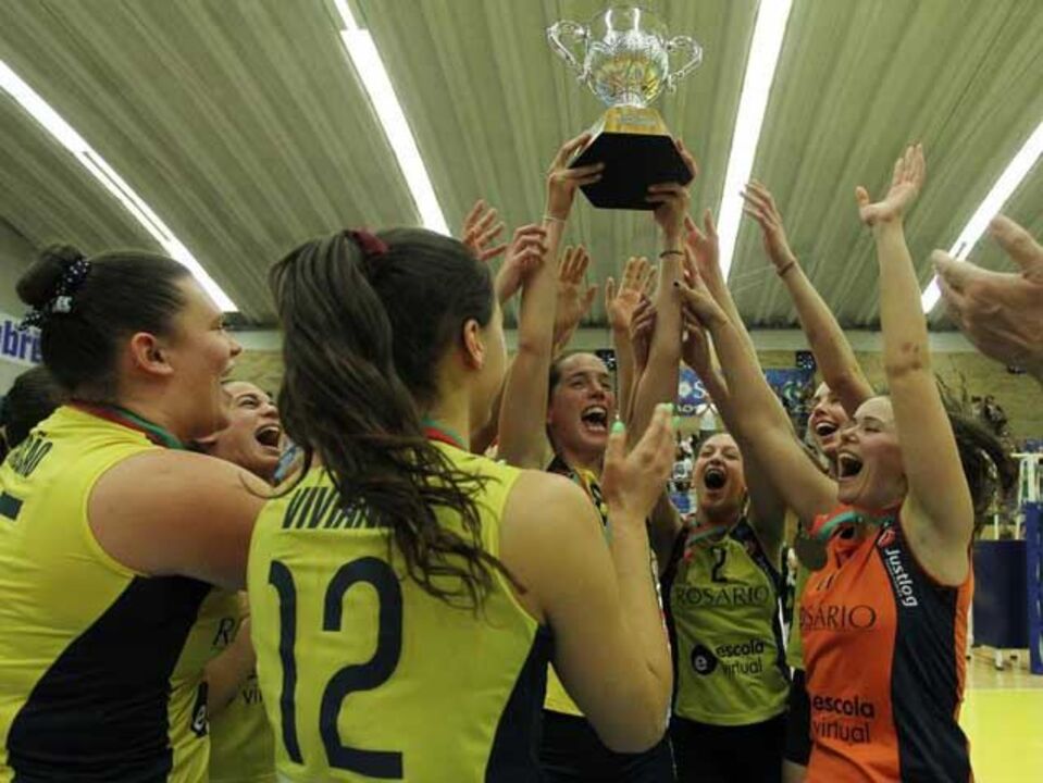 Colégio do Rosário conquista título feminino