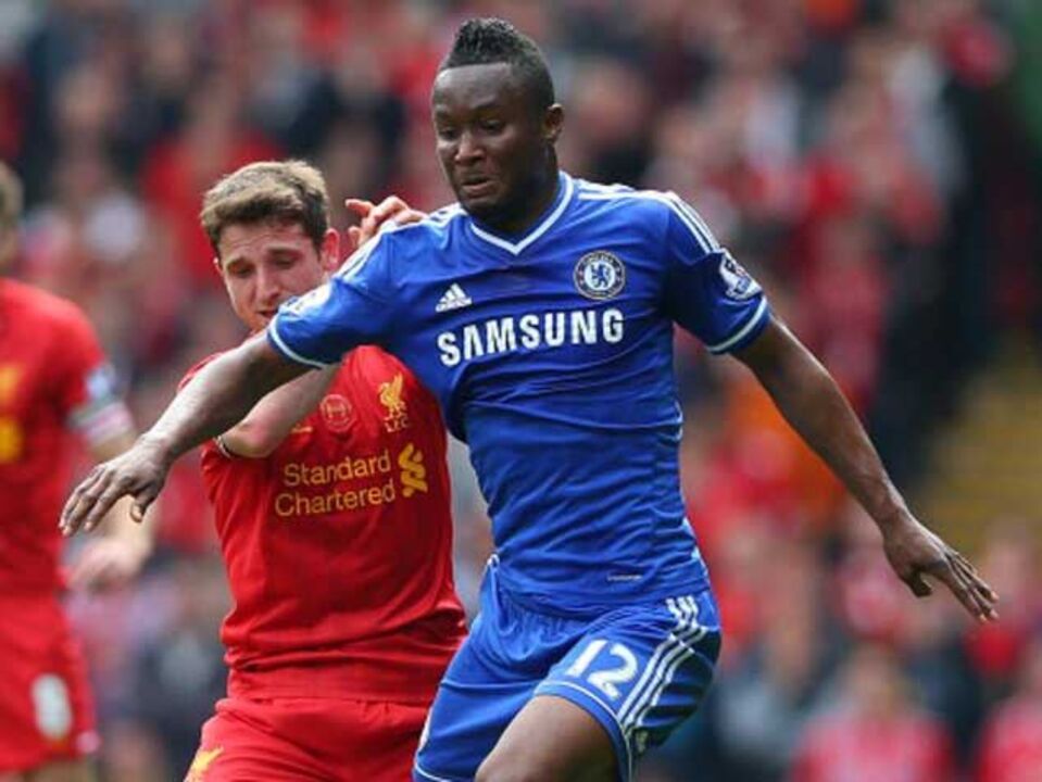 Inter Milão avança para Obi Mikel