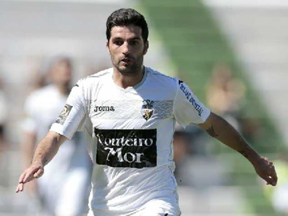 Carlitos, Fábio Felício e Diogo Silva regressam